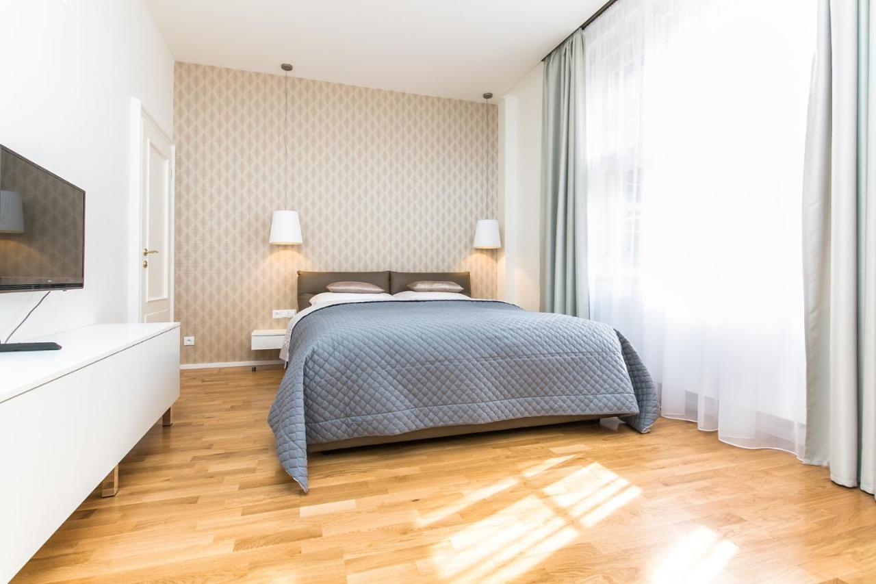 Top Location Old Town Brand New 2Bd Apartment ปราก ภายนอก รูปภาพ